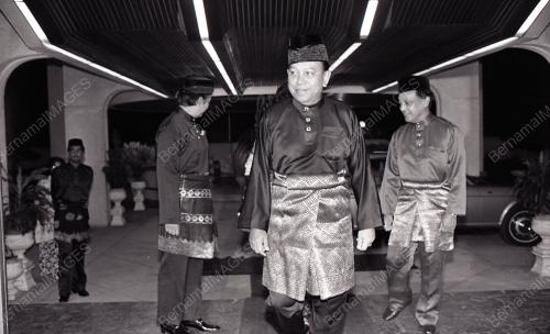 SG03_09012015_PERKAHWINAN_SULTAN