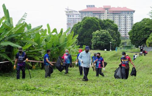 DATUK SERI IR DR ZAINI UJANG