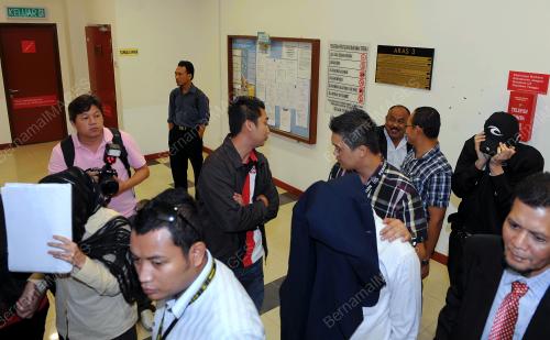 SG03_09042012_DIBAWA_POLIS
