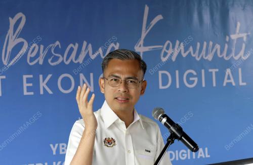 FAHMI FADZIL