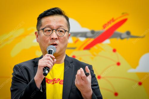TAKLIMAT MEDIA STRATEGI DHL 2030