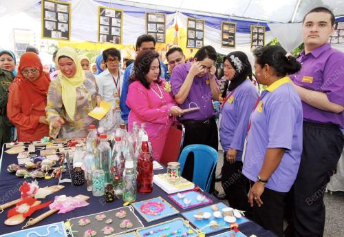 ROSMAH MANSOR