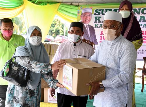 SENATOR DATUK IDRIS AHMAD