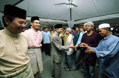 TUN MAHATHIR MOHAMAD