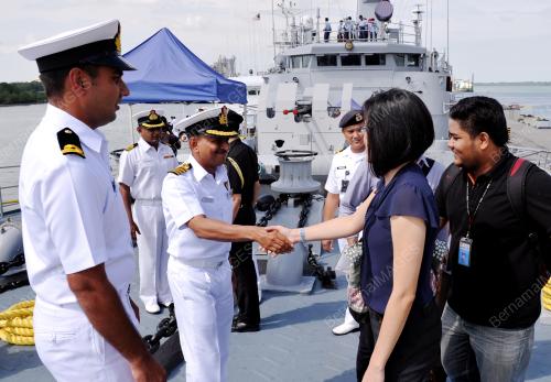 SG03_11032015_KAPAL_INDIA