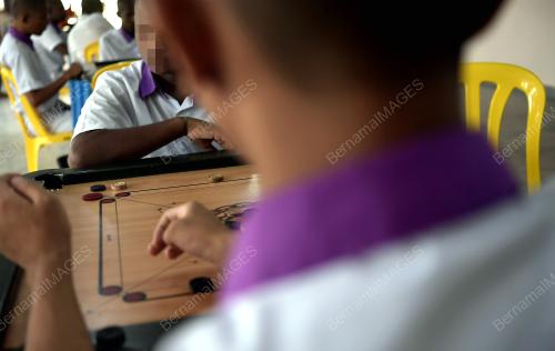 PESALAH MUDA PUSAT KOREKSIONAL PUNCAK ALAM