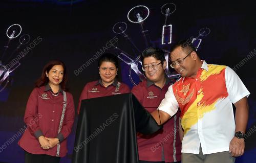 DATUK SERI AMIRUDIN SHARI