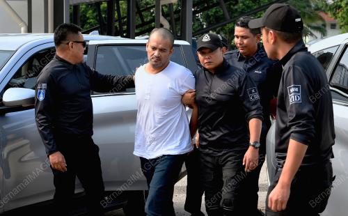 SEBUTAN KES PENJUALAN SENJATA API KEPADA WARGA ISRAEL