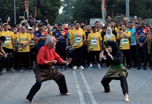 LUKANISMAN AWANG SAUNI