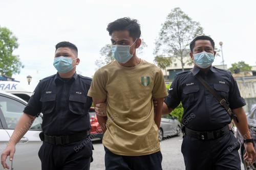 PASANGAN KEKASIH LANGGAR POLIS ELAK DITAHAN DIDAKWA DI MAHKAMAH MAJISTRET BANDAR BARU BANGI