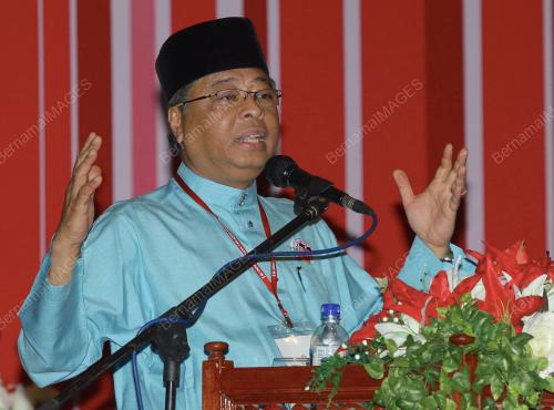 DATUK SERI ISMAIL SABRI YAAKOB