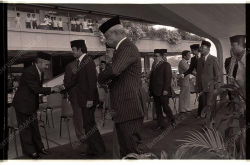 SULTAN BRUNEI BERANGKAT PULANG
