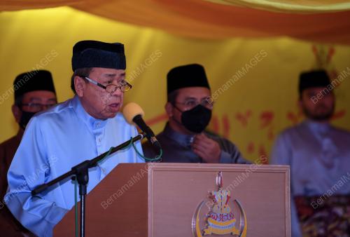 SULTAN SHARAFUDDIN IDRIS SHAH