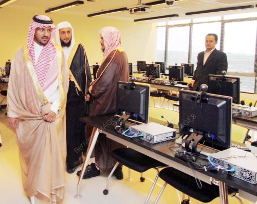 PUTERA DR BANDAR SALMAN AL SAUD