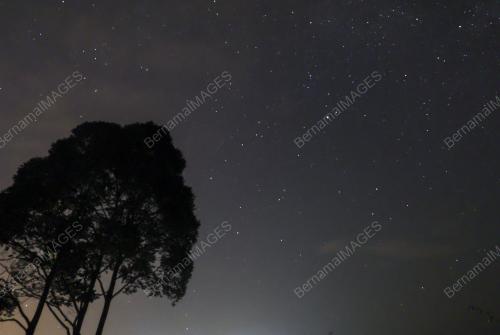 HUJAN METEOR PERSEIDS