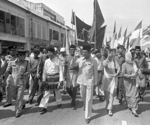 SG03_14012015_PM_BANGUNAN_UMNO