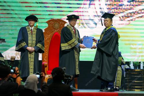 TAN SRI AZAM BAKI