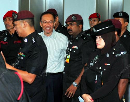 SG03_14082015_KES_MAHKAMAH