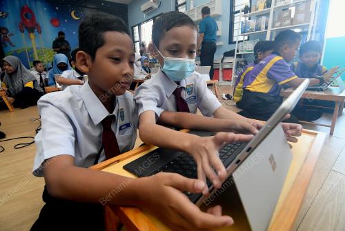 TINJAUAN PELITUP MULUT DAN HIDUNG DI DALAM SEKOLAH