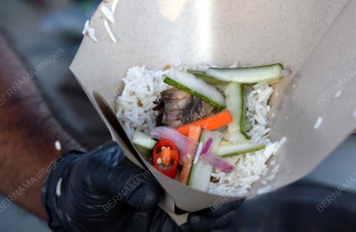 NASI DAGANG IKAN TONGKOL VIRAL