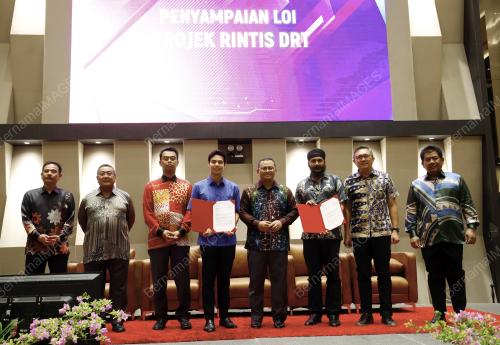 DATUK SERI AMIRUDIN SHARI