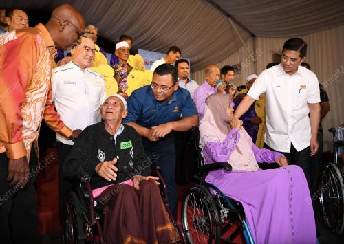 DATUK SERI AMIRUDIN SHARI