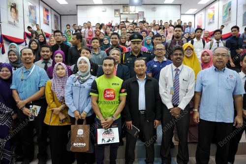 SG03_16032016_AZIZUL