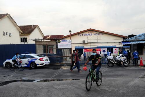 TINJAUAN SEKITAR ASRAMA PEKERJA WANITA TOP GLOVE