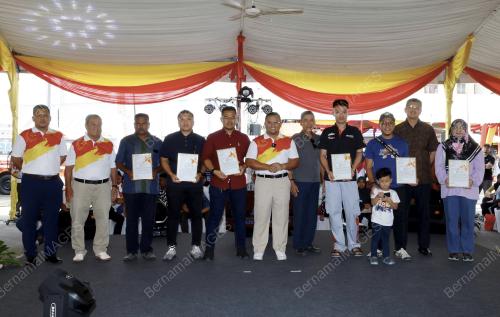 DATUK SERI AMIRUDIN SHARI