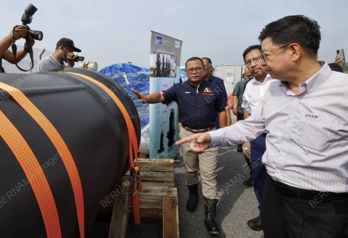 DATUK SERI AMIRUDIN SHARI