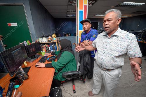 BURHANUDDIN MD RADZI