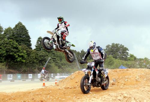 SG03_18122016_SUPERMOTO
