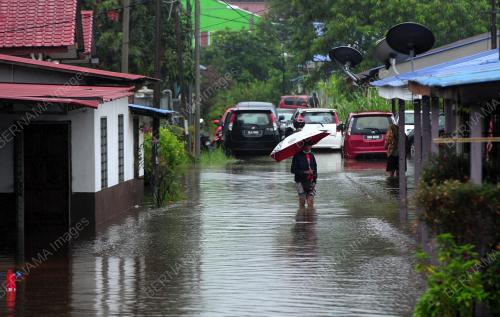 TINJAUAN BANJIR KILAT