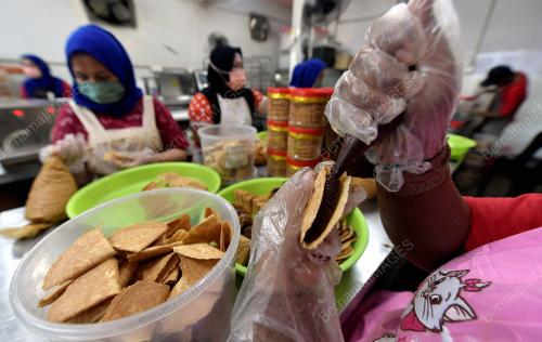 TEMPAHAN KUIH KAPIT MUSIM TAHUN BARU CINA