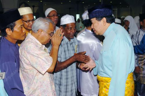 SULTAN SHARAFUDDIN IDRIS SHAH