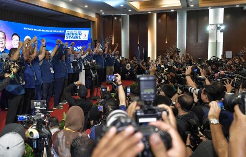 TAN SRI MUHYIDDIN YASSIN