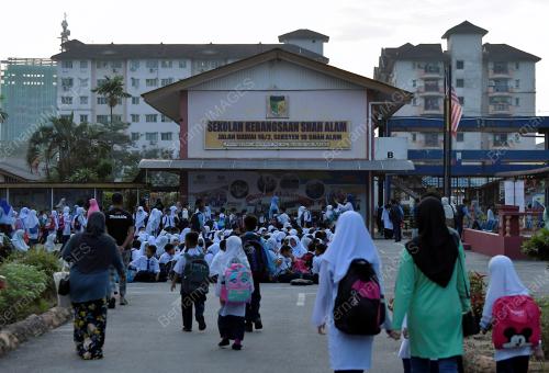 SESI PERSEKOLAHAN 2023/2024