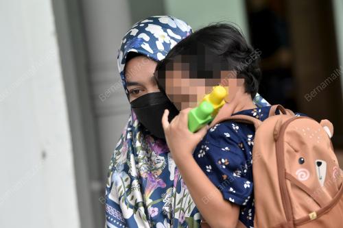 PENJAGAAN_ANAK