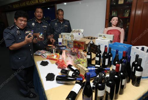 DATUK AZIS YACUB
