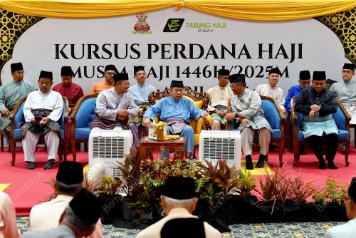 SULTAN SELANGOR SULTAN SHARAFUDDIN IDRIS SHAH
