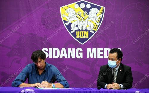 MAJLIS MEMPERKENALKAN KETUA JURULATIH DAN PEMAIN UiTM FC 2021