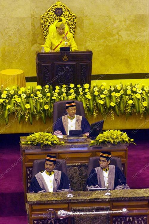 SULTAN SHARAFUDDIN IDRIS SHAH