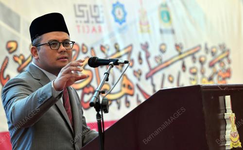 DATUK SERI AMIRUDIN SHARI