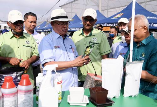 TAN SRI NOH OMAR