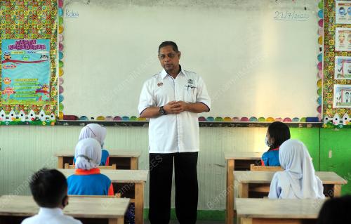 PENGARAH JABATAN PENDIDIKAN NEGERI SELANGOR MELAWAT SK SEKSYEN17