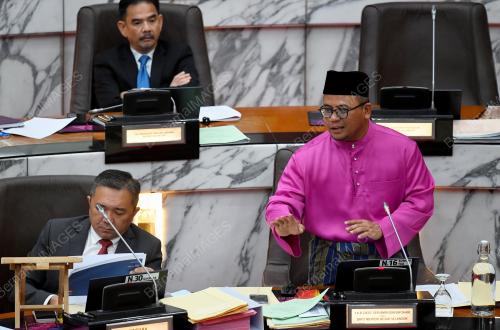 DATUK SERI AMIRUDIN SHARI