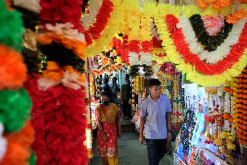 PERSIAPAN TERAKHIR PERAYAAN DEEPAVALI
