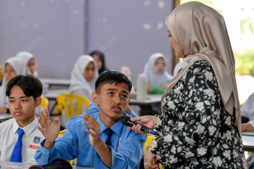 SANTUNI MADANI SATU PEMIMPIN SATU KAMPUNG
