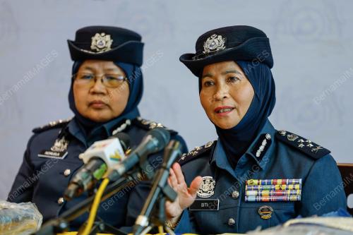 SITI MANG