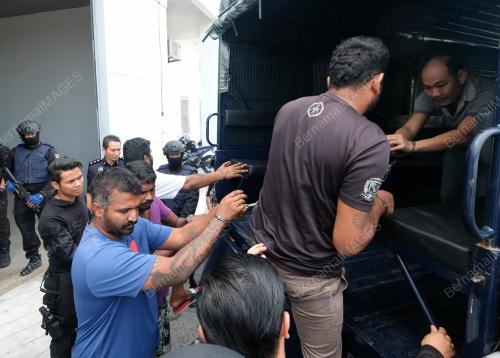SG03_25042018_MAHKAMAH_BN201804256408